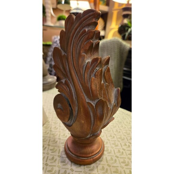 Carved weathered finish finial - Picture 3 of 3